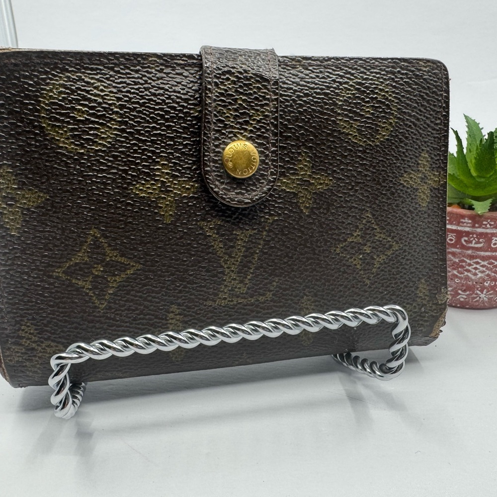Louis Vuitton Monogram Kisslock